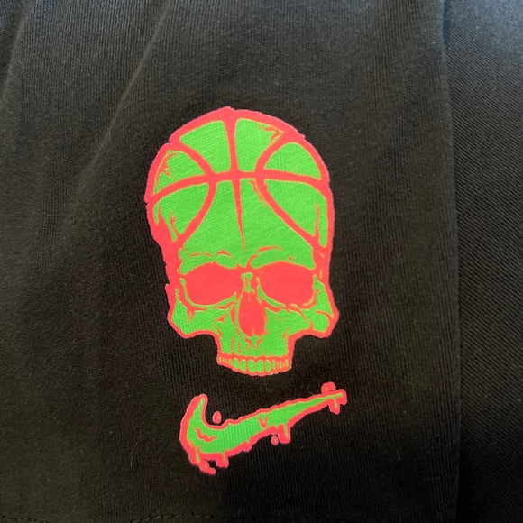 Kyrie Irving kids shirt - Picture 3 of 4